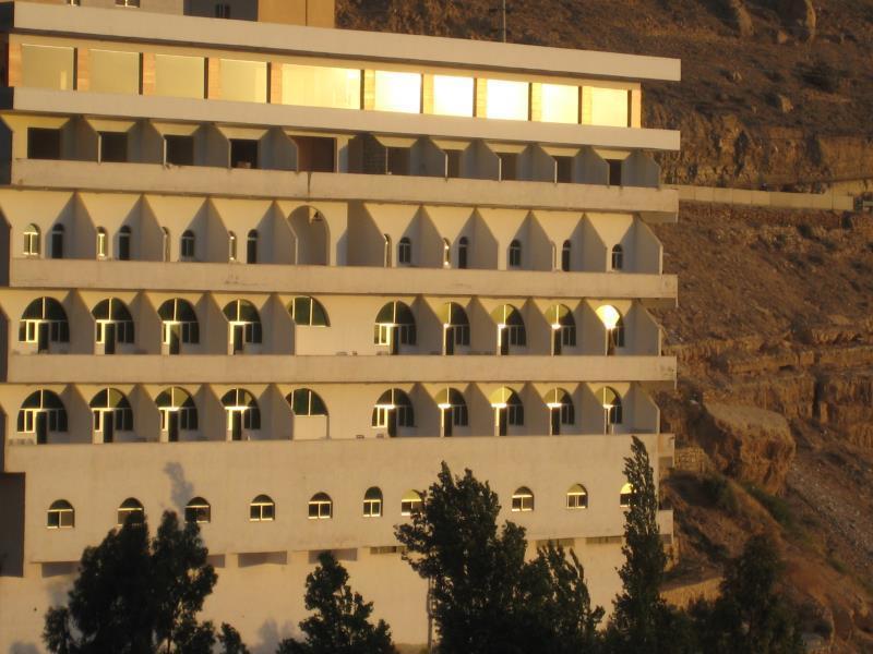 Al Anbat Hotel & Restaurant Wadi Musa Bagian luar foto