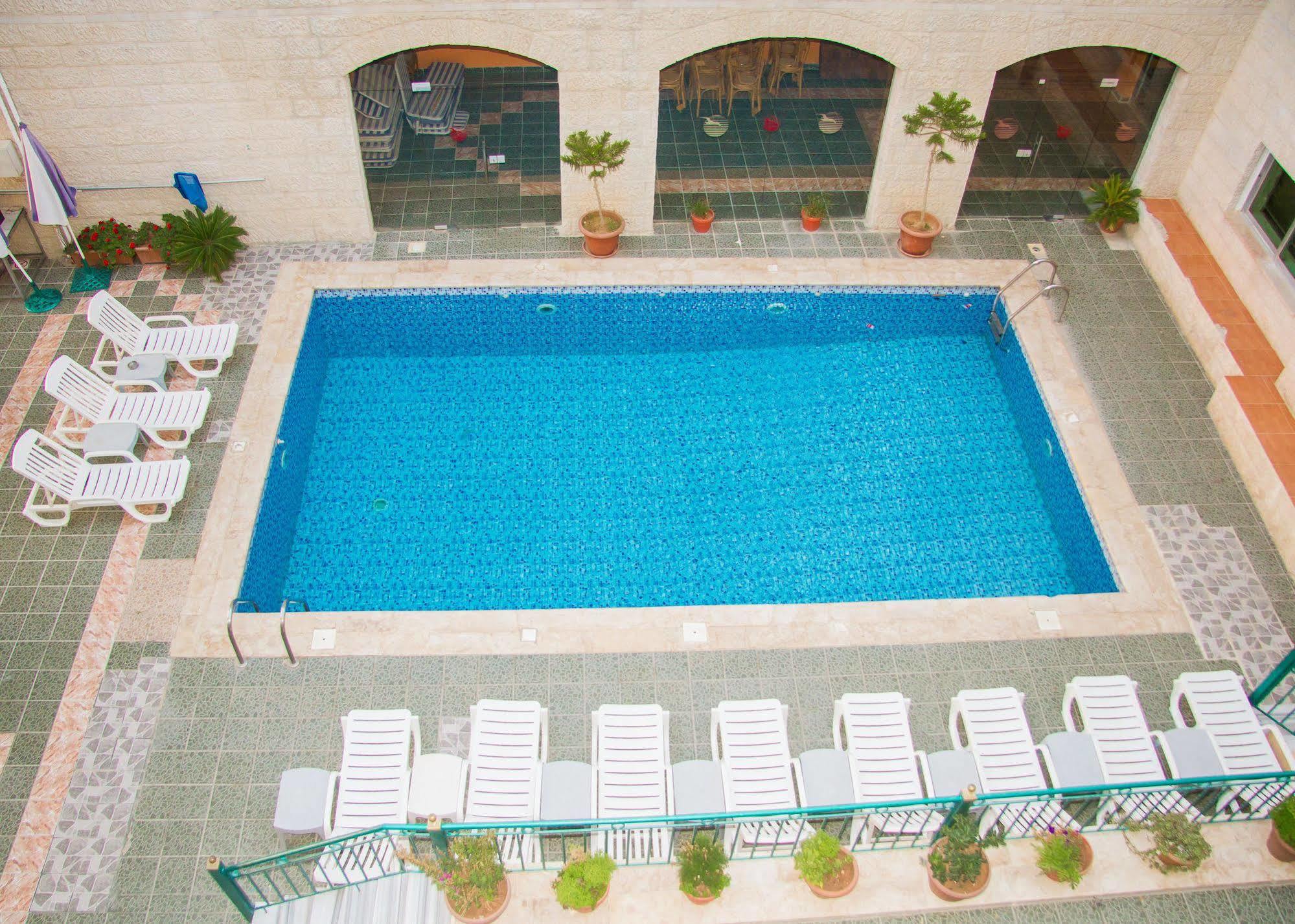 Al Anbat Hotel & Restaurant Wadi Musa Bagian luar foto